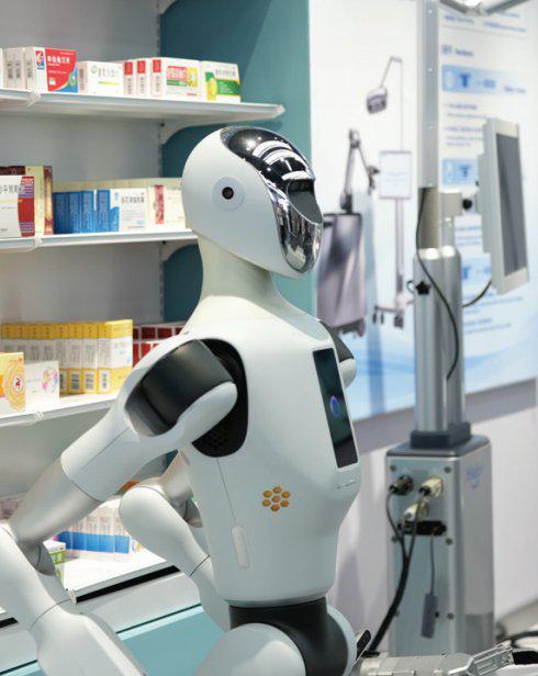 场景不断拓宽，走入千行百业 智能机器人如何重构消费体验与销售格局